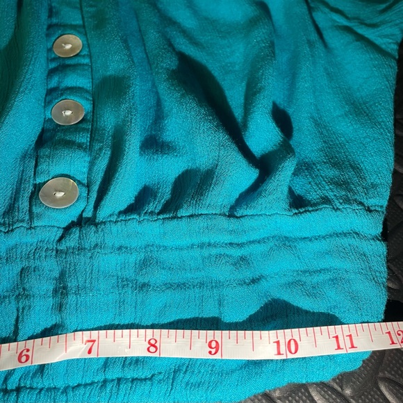 WET SEAL off shoulder crop top $8 PRICE DROP ‼️ - Picture 6 of 9